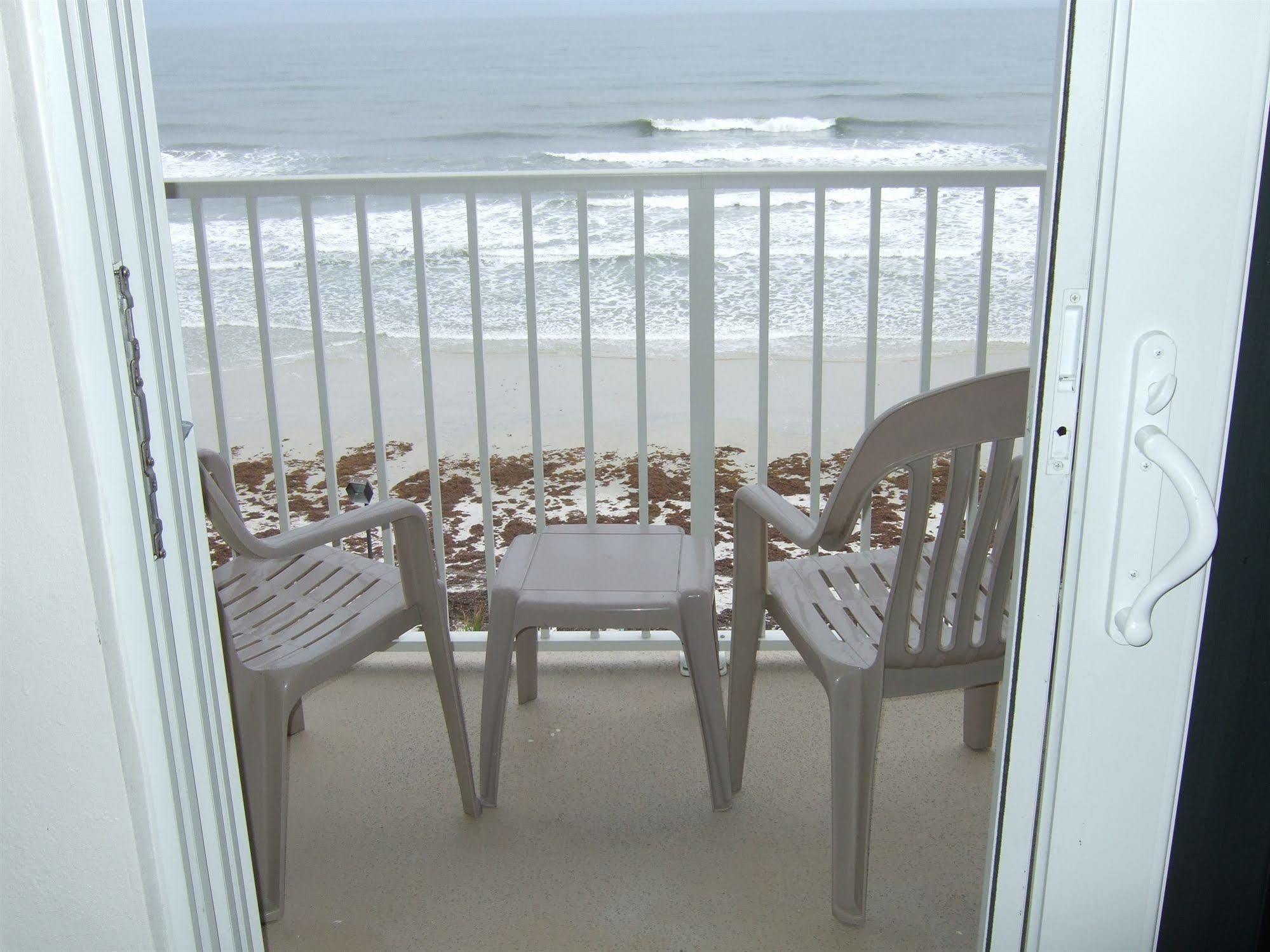 Harbour Beach Resort Studios! Daytona Beach Exterior photo